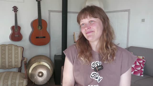 Sara Mouritzen, Trommeslager og Musiker