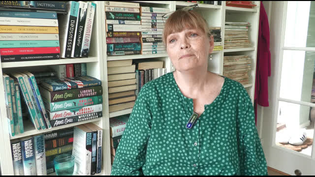 Anna Grue, Krimiforfatter