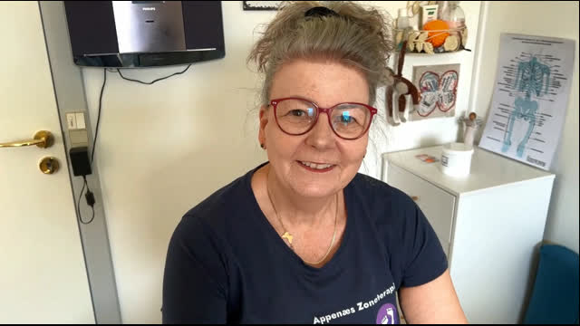 Zoneterapibehandling med en lokal borger hos Annagrethe Bertelsen