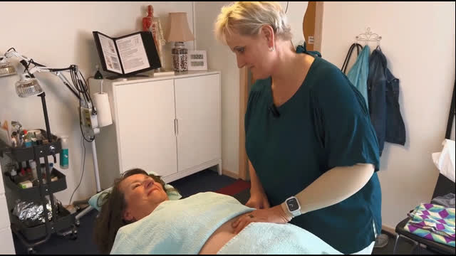 Akupunktur Behandling for en lokal borger hos Maj Brandstrup